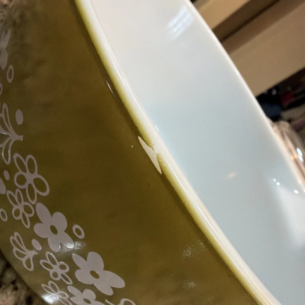 VTG Pyrex Crazy Daisy Spring Blossom # 475-B 2 1/2 QT round casserole No Lid
